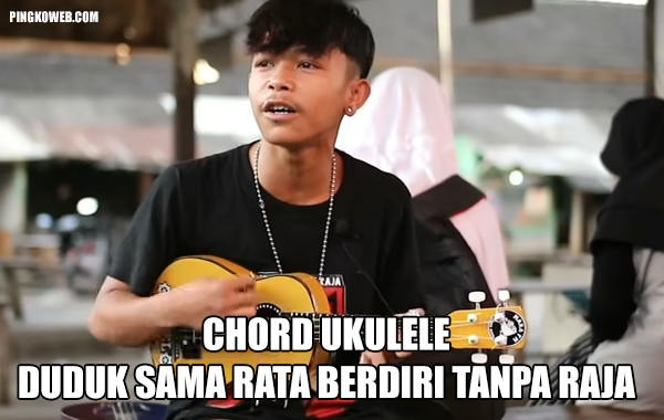 chord ukulele duduk sama rata berdiri tanpa raja